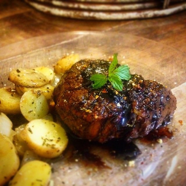 Filé com batatas