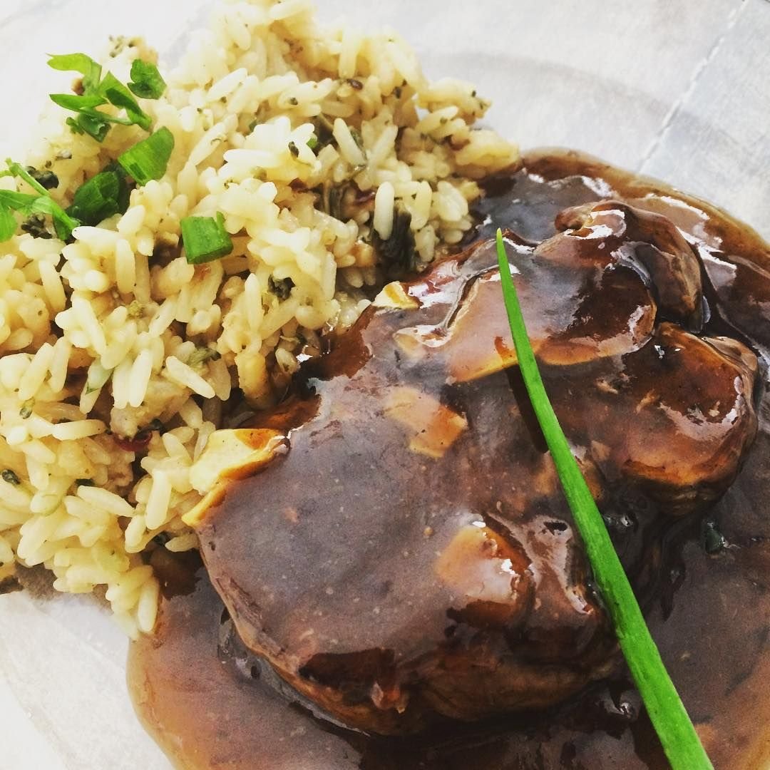 Filé ao molho com arroz