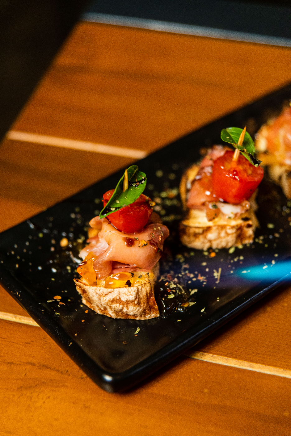 Bruschetta de parma finalizada no maçarico
